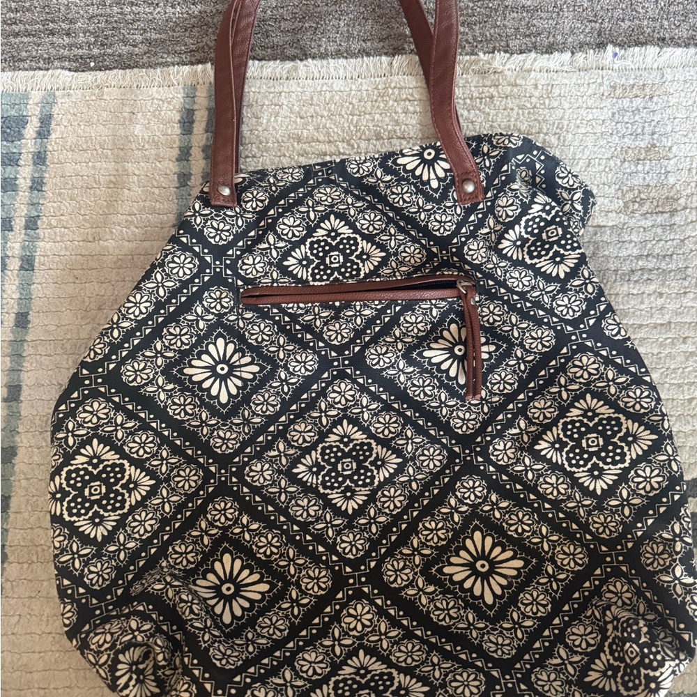 Stylish Black and White Patterned Tote Bag
